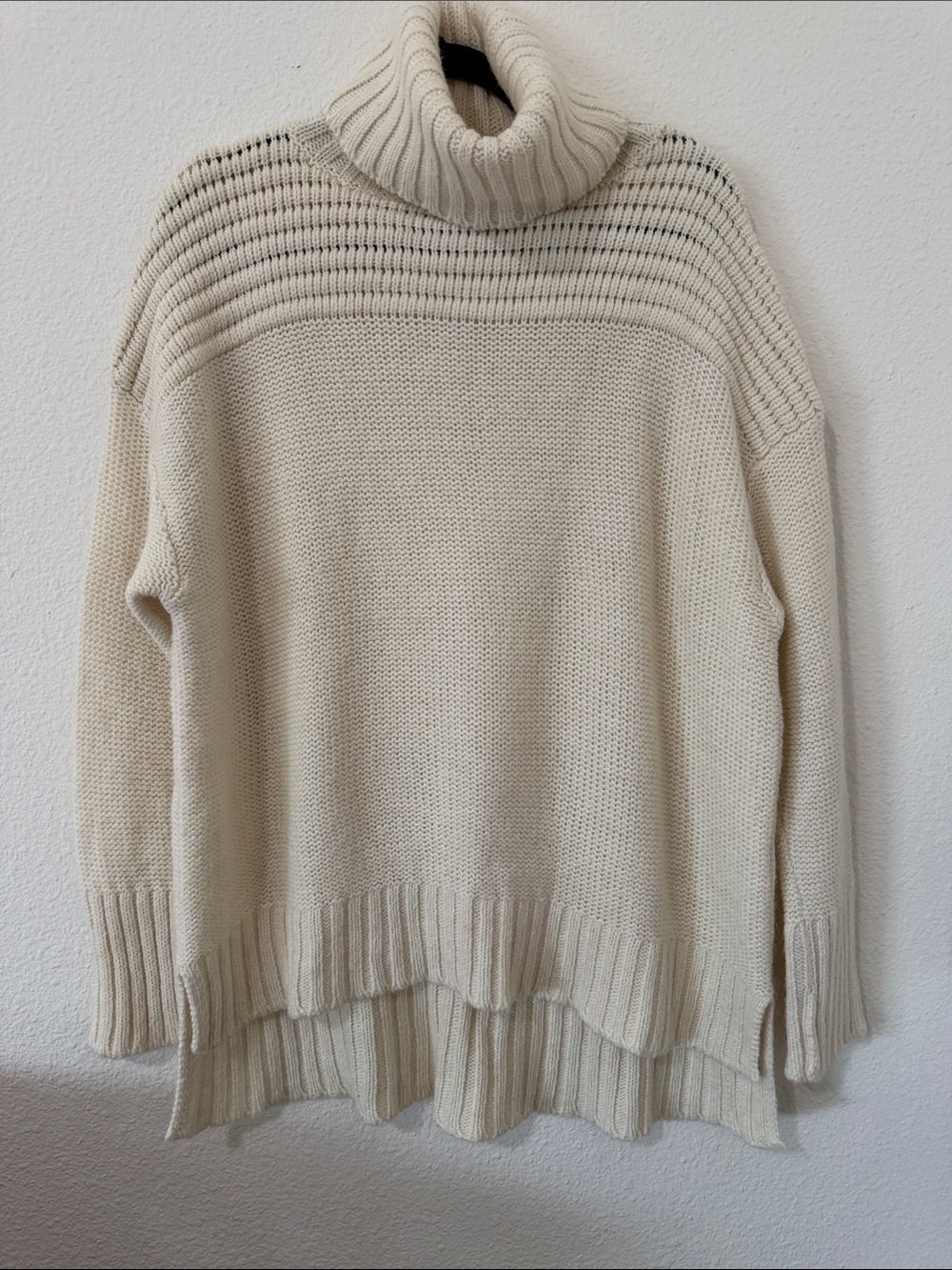 Pietro Brunelli Cream Ribbed Turtleneck Sweater Made in Italy‼️